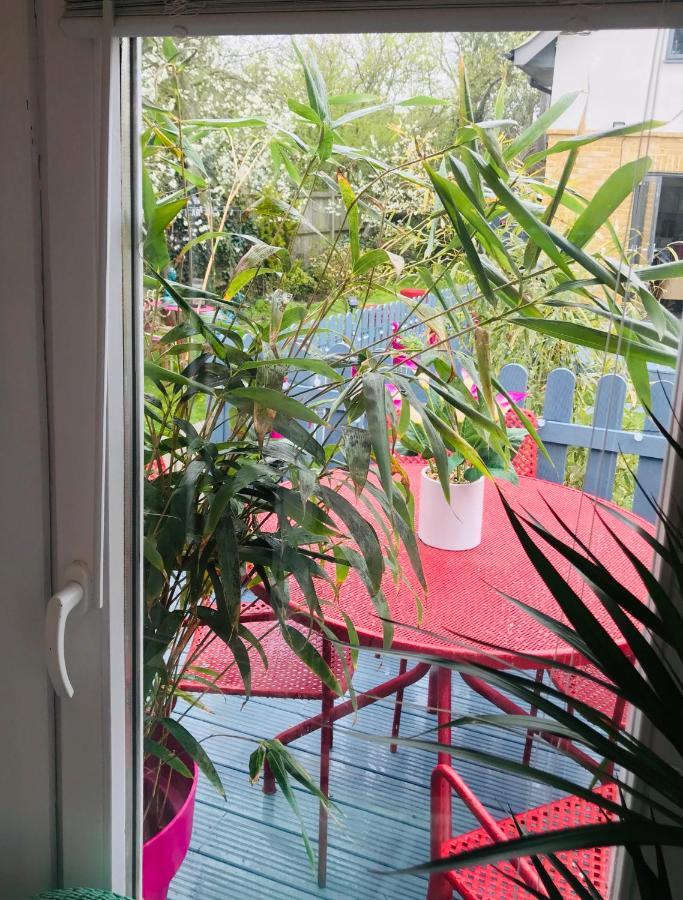 Ibiza Casa Hotel Whitstable Exterior photo